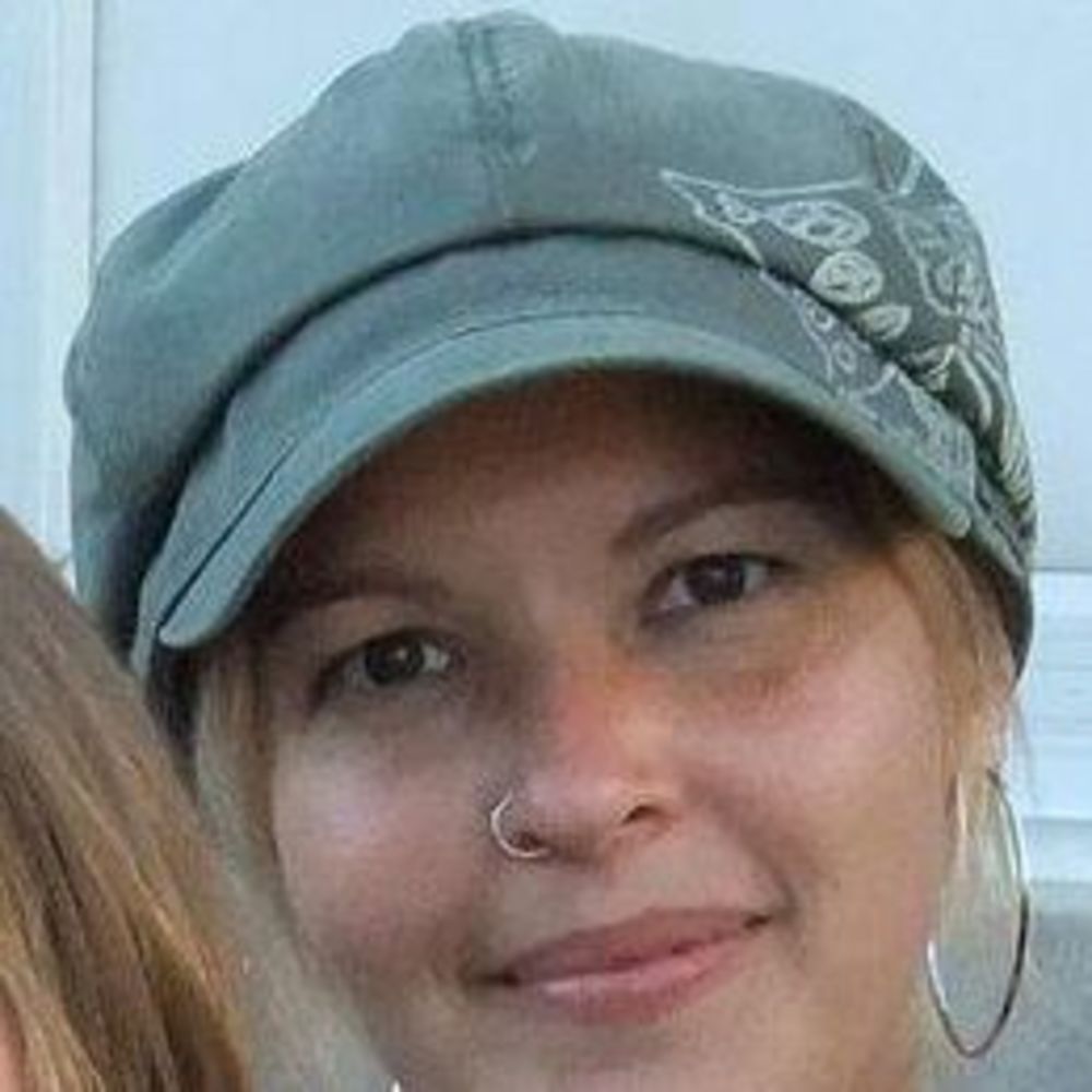 Meet your Posher, Suzanne